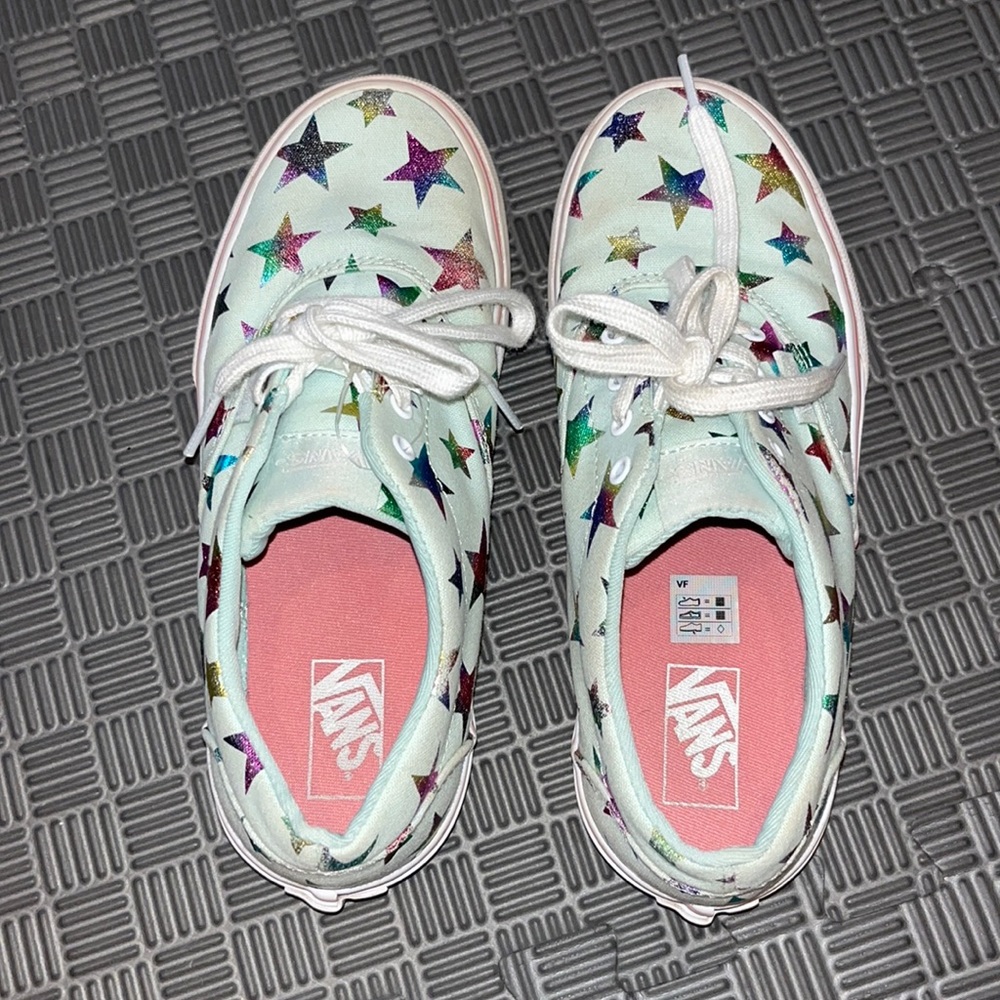 Vans tennis shoes